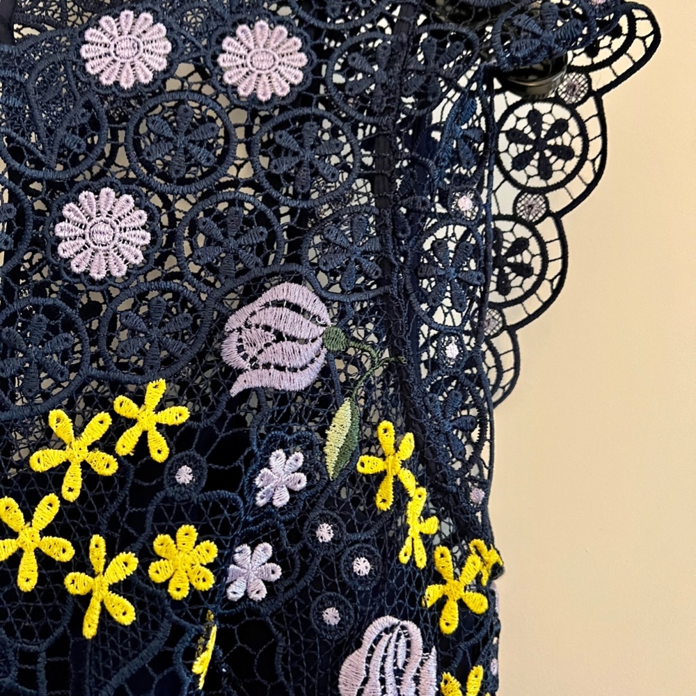 Karen Millen Embroidered Multicolored Laser Cut 3D Mesh Floral Mini Dress Size 6 - Picture 5 of 16